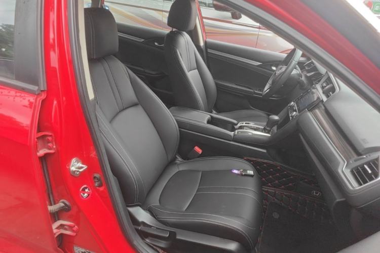 Used Honda Civic 2019 220TURBO CVT Dynamic Edition China VI Right Front Seat