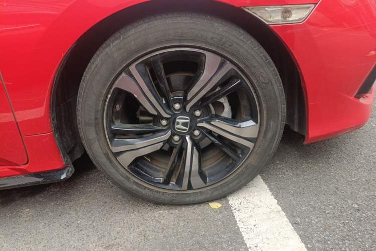 Used Honda Civic 2019 220TURBO CVT Dynamic Edition China VI Emission Standard Right Front Wheel Hub