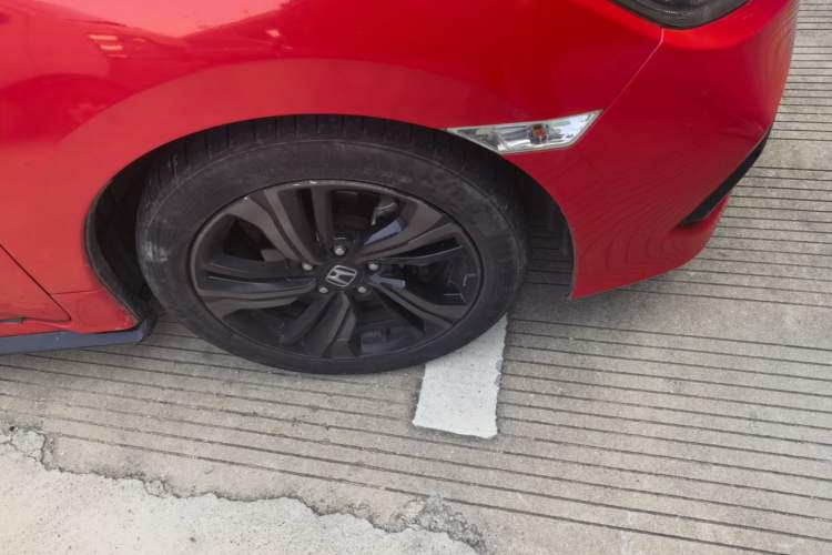 Used Honda Civic 2019 220TURBO CVT Dynamic Edition China V Emission Standard Right Front Wheel Hub
