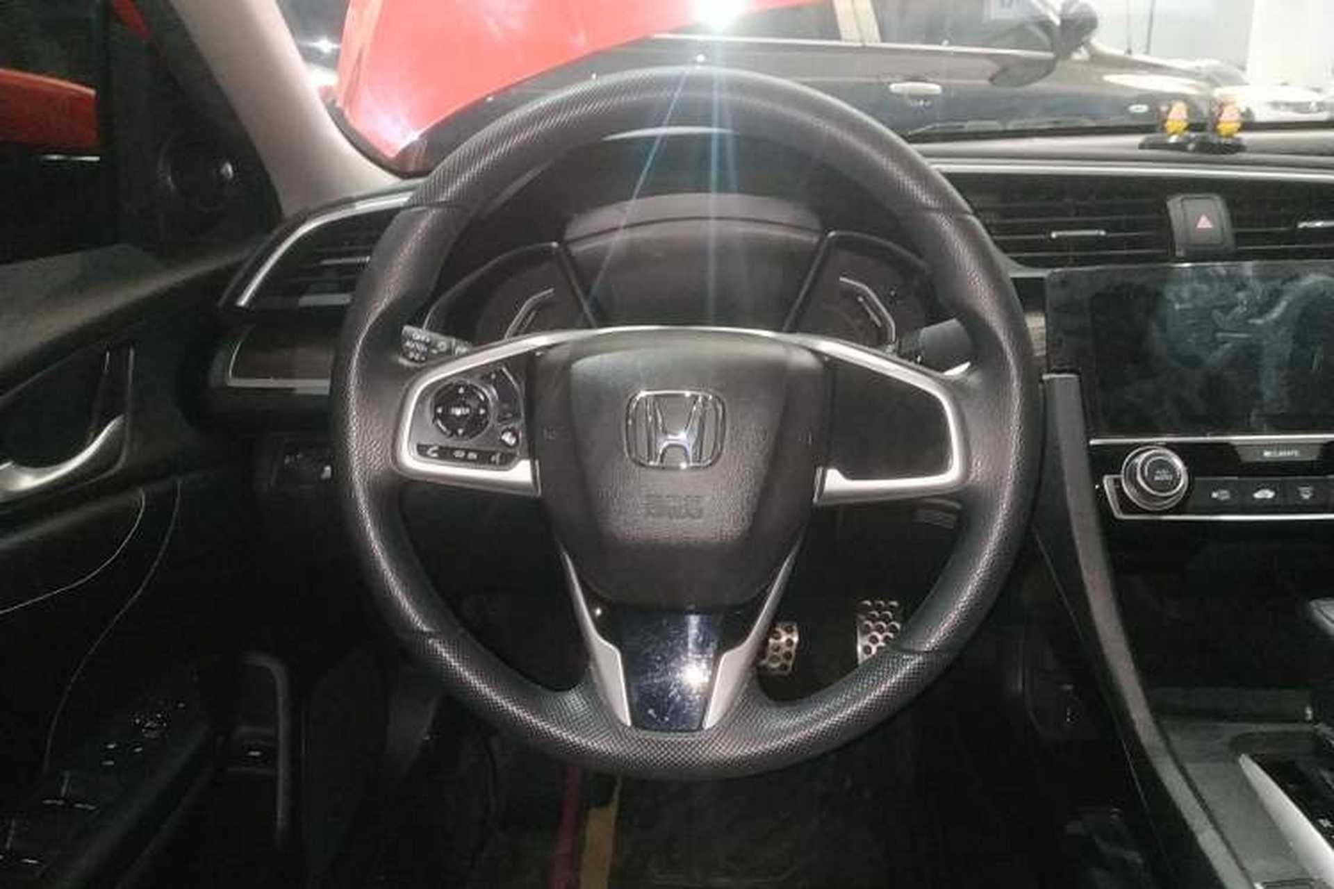 Used Honda Civic 2019 220TURBO CVT Dynamic Edition China VI Emission Standard Steering Wheel