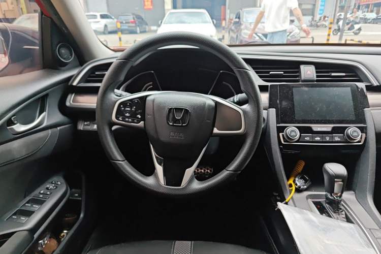Used Honda Civic 2019 220TURBO CVT Dynamic Edition China VI Emission Standard Steering Wheel