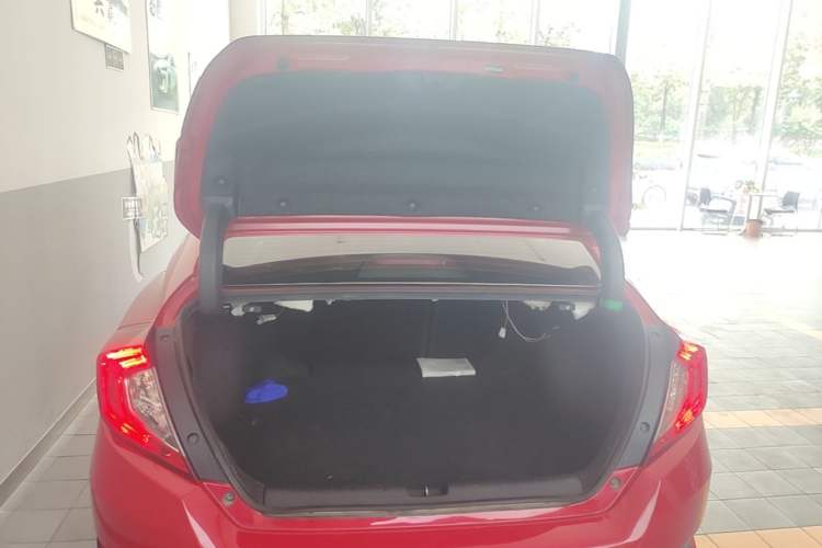 Used Honda Civic 2019 220TURBO CVT Dynamic Edition China VI Emission Standard Trunk
