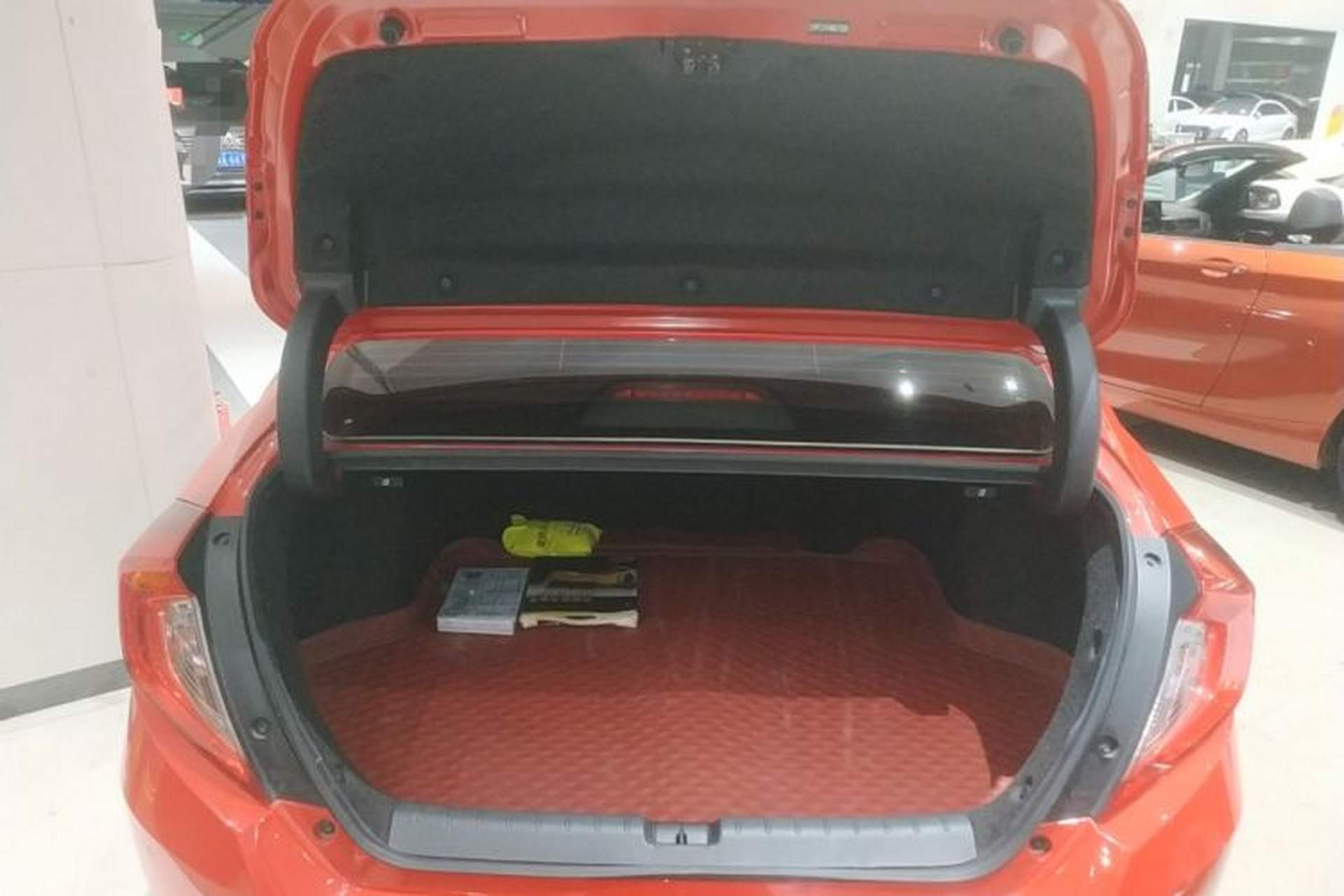 Used Honda Civic 2019 220TURBO CVT Dynamic Edition China VI Emission Standard Trunk
