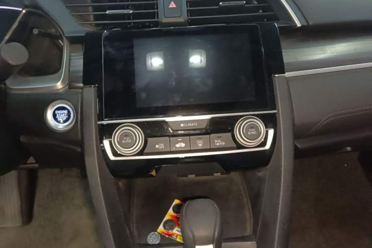 Used Honda Civic 2019 220TURBO CVT Dynamic Edition China VI Audio And AC Panel