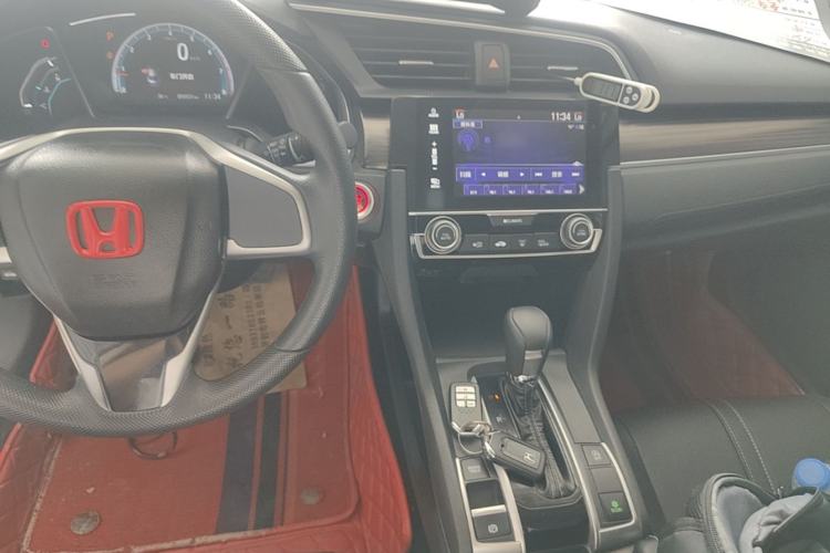 Used Honda Civic 2019 220TURBO CVT Dynamic Edition China VI Center Console