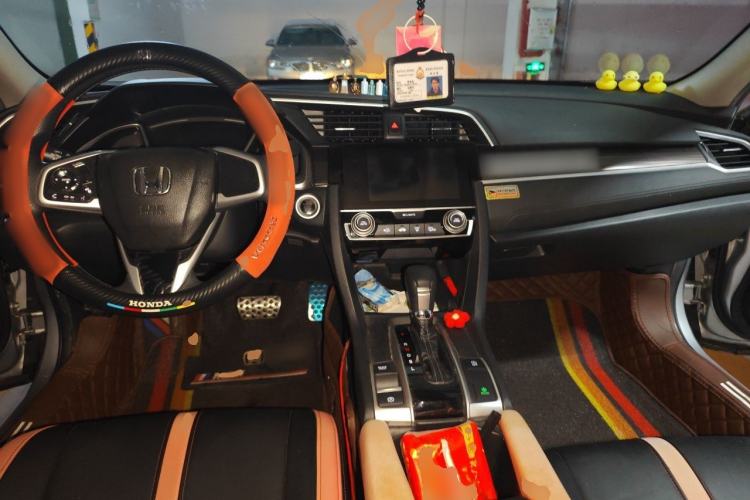 Used Honda Civic 2019 220TURBO CVT Dynamic Edition China VI Emission Standard Center Console