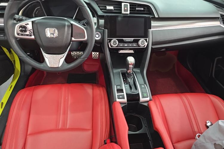 Used Honda Civic 2019 220TURBO CVT Dynamic Edition China VI Emission Standard Center Console