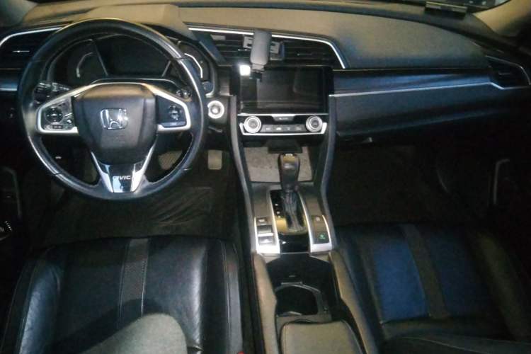 Used Honda Civic 2019 220TURBO CVT Power Edition China VI Emission Standard Center Console