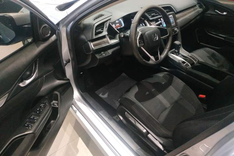 Used Honda Civic 2019 220TURBO CVT Dynamic Edition China V Driver Seat