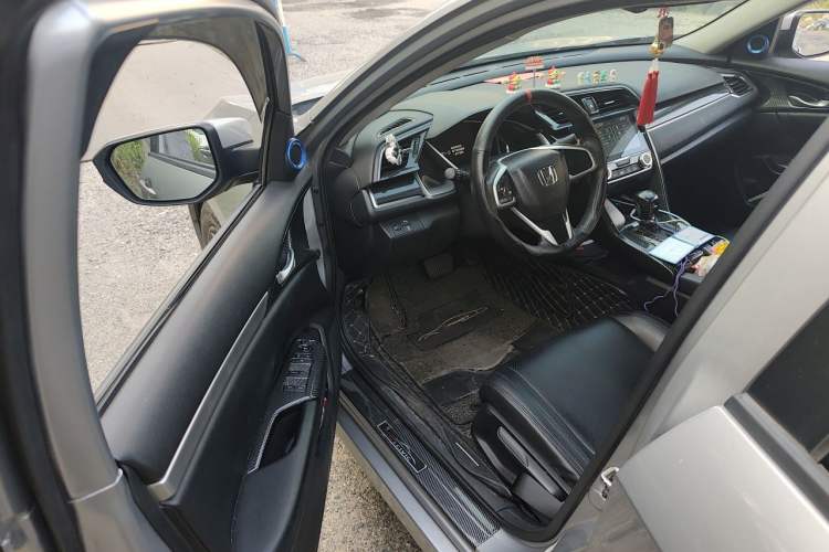 Used Honda Civic 2019 220TURBO CVT Dynamic Edition China VI Driver Seat