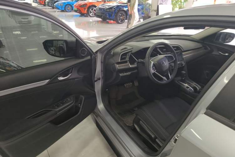 Used Honda Civic 2019 220TURBO CVT Dynamic Edition China VI Emission Standard Driver Seat