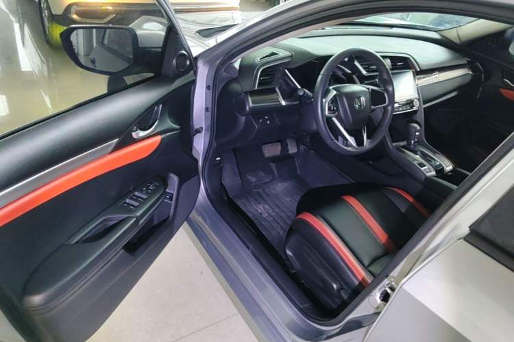 Used Honda Civic 2019 220TURBO CVT Dynamic Edition China VI Driver Seat