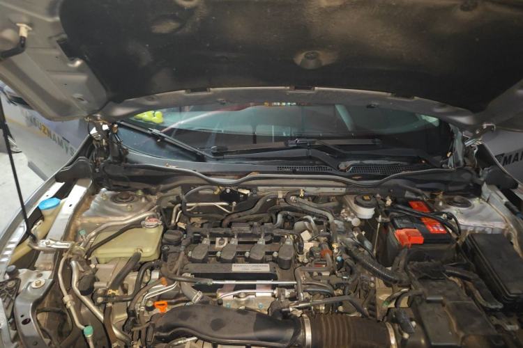 Used Honda Civic 2019 220TURBO CVT Dynamic Edition China VI Emission Standard Engine Bay