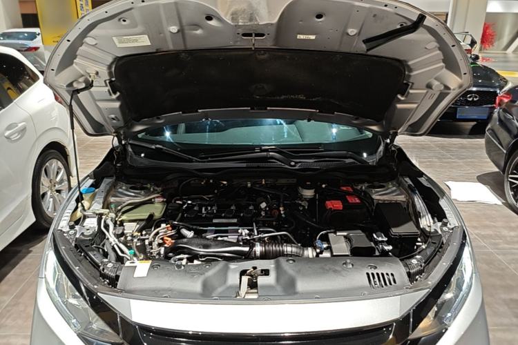 Used Honda Civic 2019 220TURBO CVT Dynamic Edition China VI Emission Standard Engine Bay