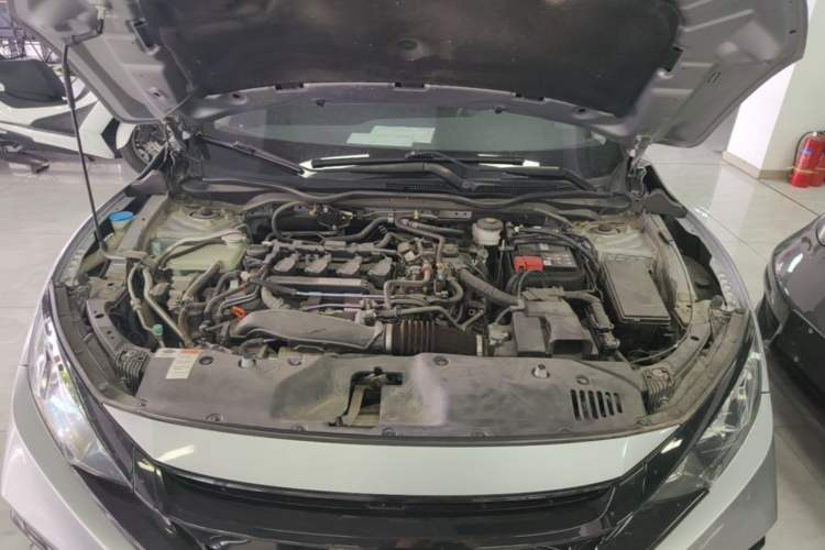 Used Honda Civic 2019 220TURBO CVT Dynamic Edition China VI Emission Standard Engine Bay