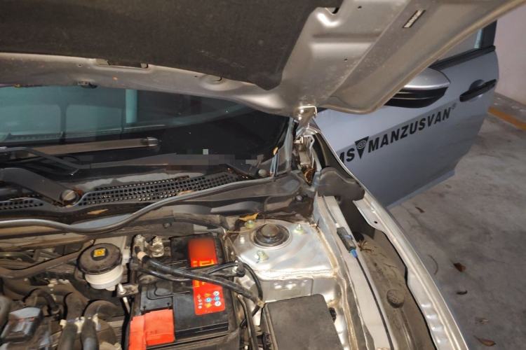 Used Honda Civic 2019 220TURBO CVT Dynamic Edition China VI Emission Standard Engine Bay Left