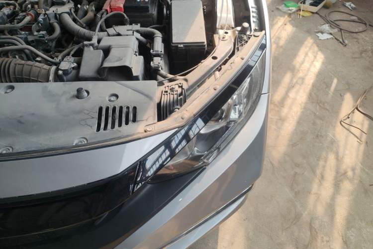 Used Honda Civic 2019 220TURBO CVT Dynamic Edition China VI Engine Bay Left