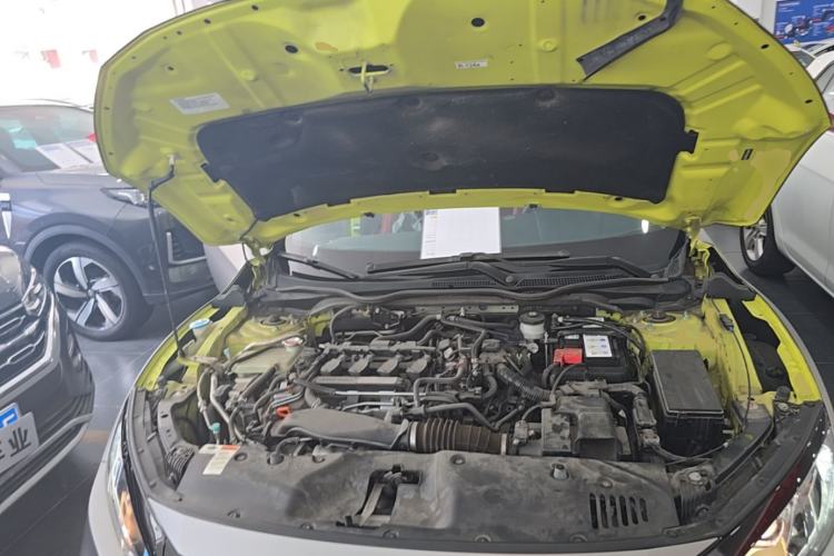 Used Honda Civic 2019 220TURBO CVT Dynamic Edition China VI Emission Standard Engine Bay