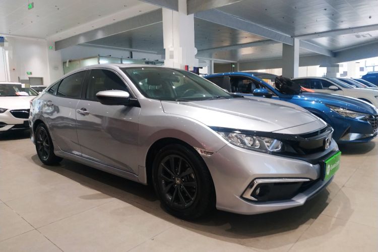 Used Honda Civic 2019 220TURBO CVT Dynamic Edition China V Front Right 45 Deg