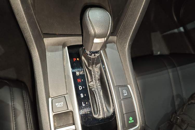 Used Honda Civic 2019 220TURBO CVT Dynamic Edition China VI Emission Standard Gear Lever