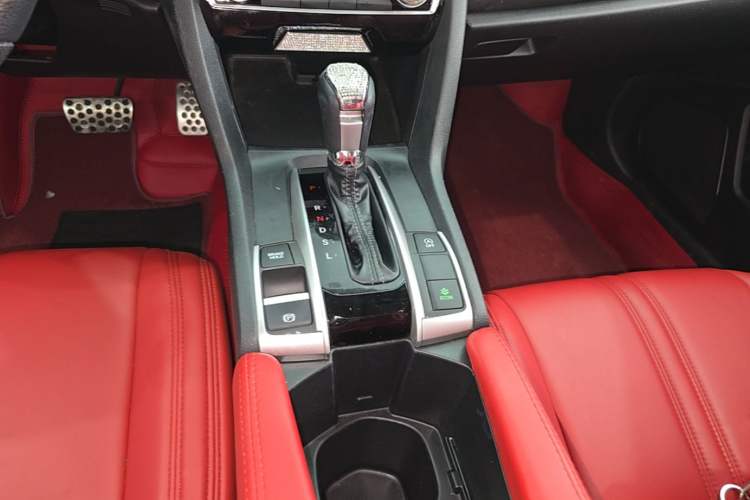 Used Honda Civic 2019 220TURBO CVT Dynamic Edition China VI Emission Standard Gear Lever