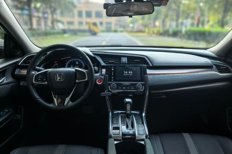 Used Honda Civic 2019 220TURBO CVT Dynamic Edition China VI Interior 3