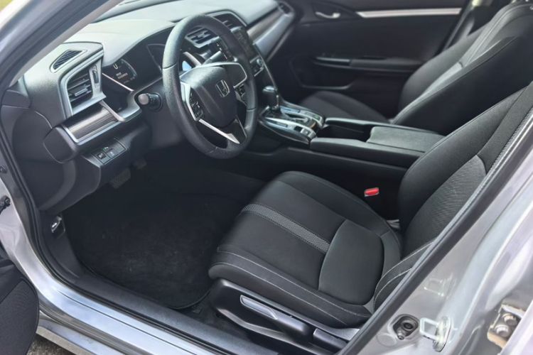 Used Honda Civic 2019 220TURBO CVT Dynamic Edition China VI Interior 5
