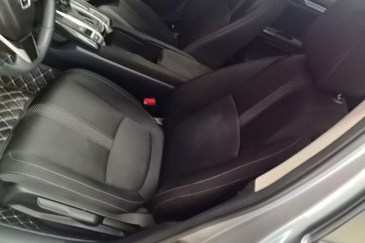 Used Honda Civic 2019 220TURBO CVT Dynamic Edition China VI Left Front Seat