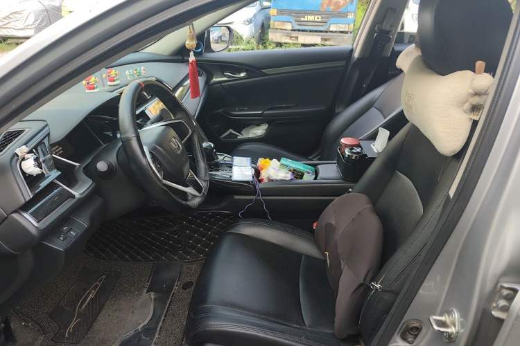 Used Honda Civic 2019 220TURBO CVT Dynamic Edition China VI Left Front Seat