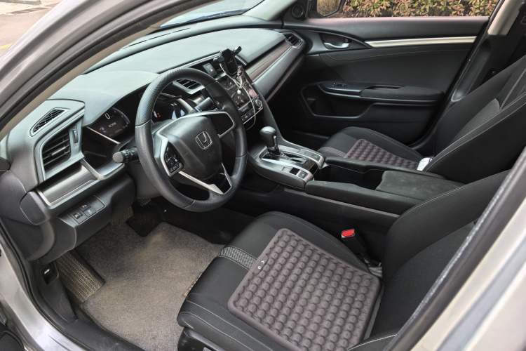 Used Honda Civic 2019 220TURBO CVT Dynamic Edition China VI Left Front Seat