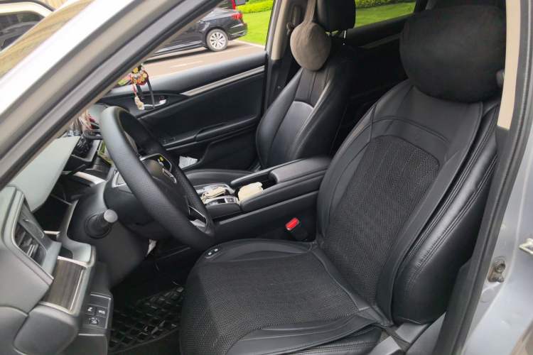 Used Honda Civic 2019 220TURBO CVT Dynamic Edition China VI Left Front Seat