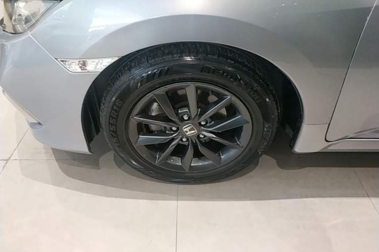 Used Honda Civic 2019 220TURBO CVT Dynamic Edition China V Left Front Wheel Hub