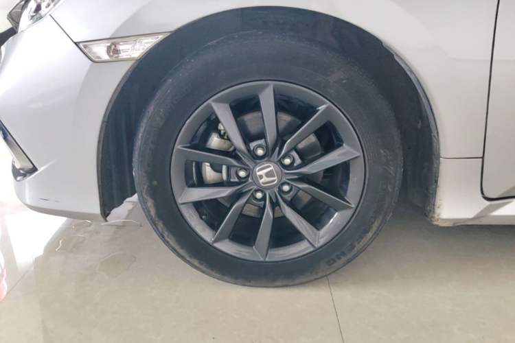 Used Honda Civic 2019 220TURBO CVT Dynamic Edition China VI Left Front Wheel Hub