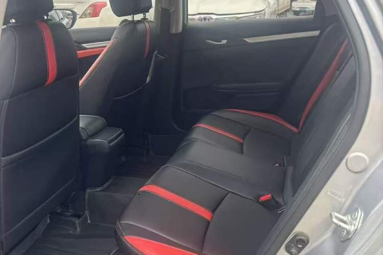 Used Honda Civic 2019 220TURBO CVT Dynamic Edition China VI Left Rear Seat