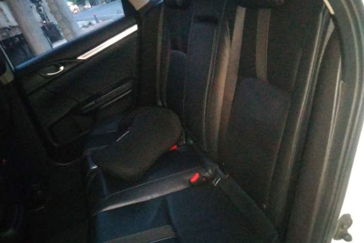 Used Honda Civic 2019 220TURBO CVT Power Edition China VI Emission Standard Left Rear Seat