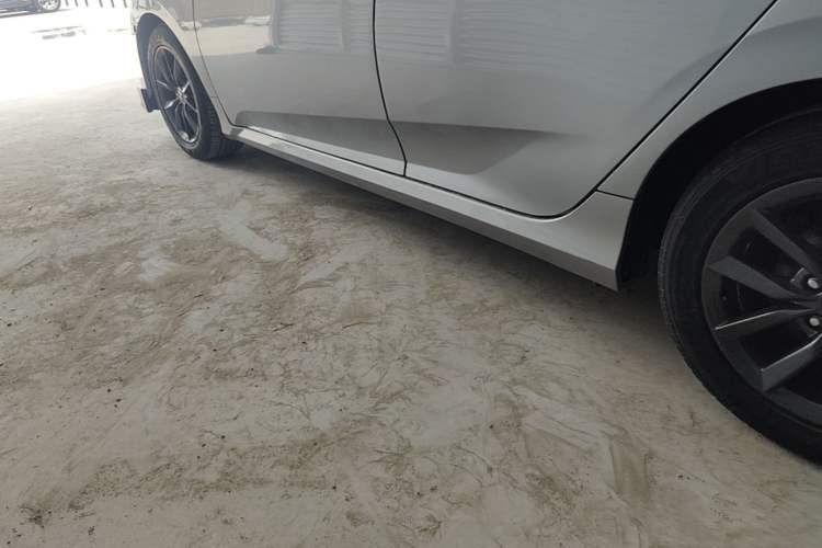Used Honda Civic 2019 220TURBO CVT Dynamic Edition China VI Left Side Sill