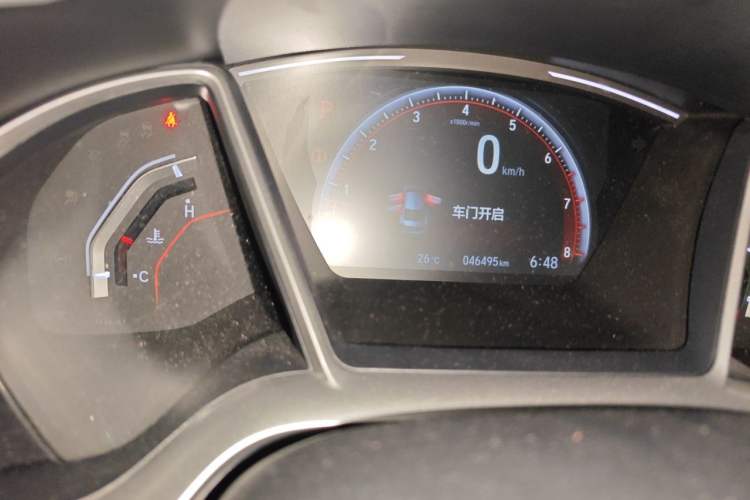 Used Honda Civic 2019 220TURBO CVT Dynamic Edition China VI Emission Standard Odometer Close Up