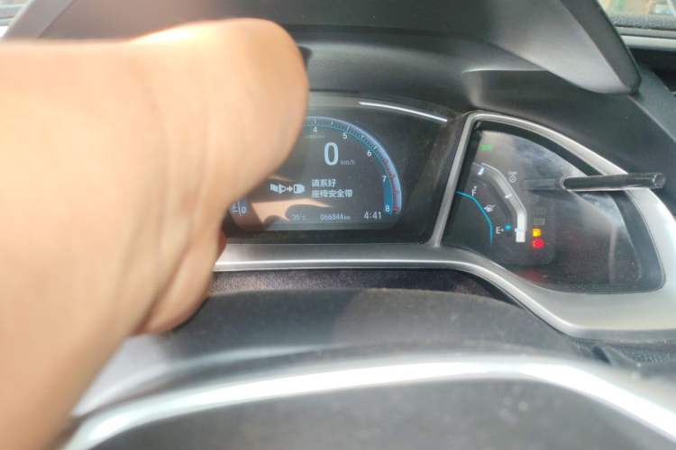 Used Honda Civic 2019 220TURBO CVT Dynamic Edition China VI Odometer Close Up