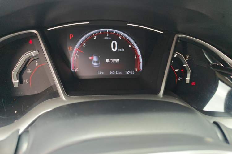 Used Honda Civic 2019 220TURBO CVT Dynamic Edition China VI Emission Standard Odometer Close Up