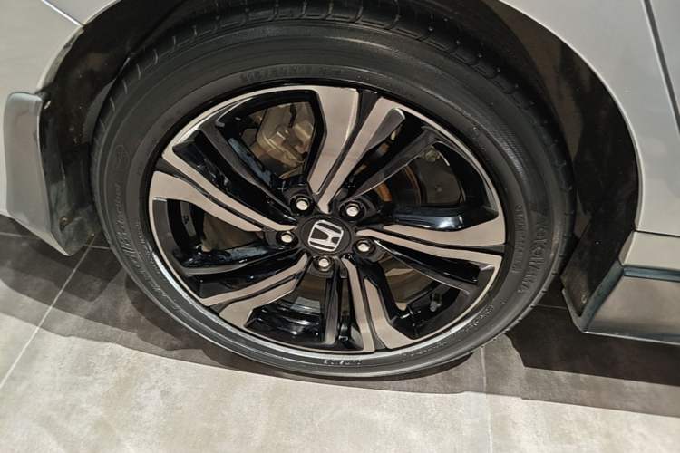 Used Honda Civic 2019 220TURBO CVT Dynamic Edition China VI Emission Standard Right Rear Wheel Hub
