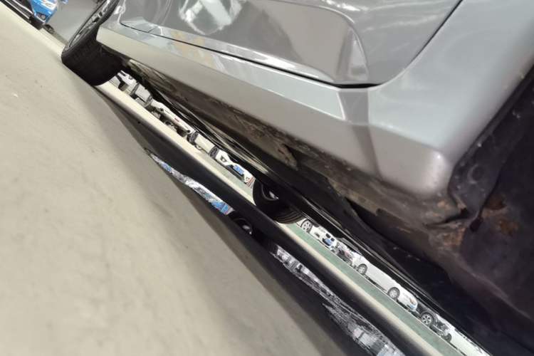 Used Honda Civic 2019 220TURBO CVT Dynamic Edition China VI Right Side Sill