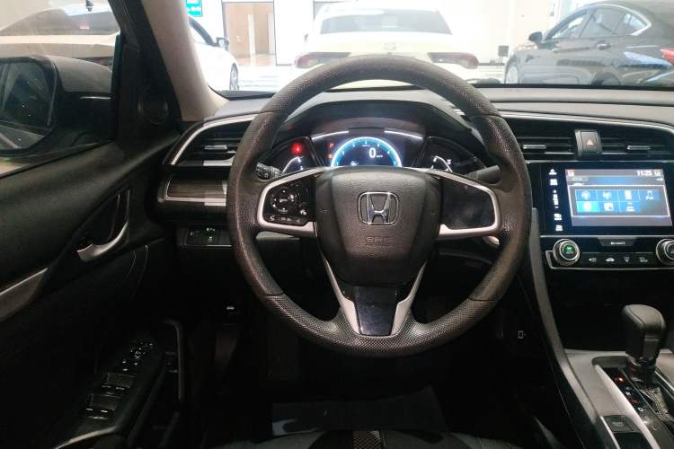 Used Honda Civic 2019 220TURBO CVT Dynamic Edition China V Steering Wheel