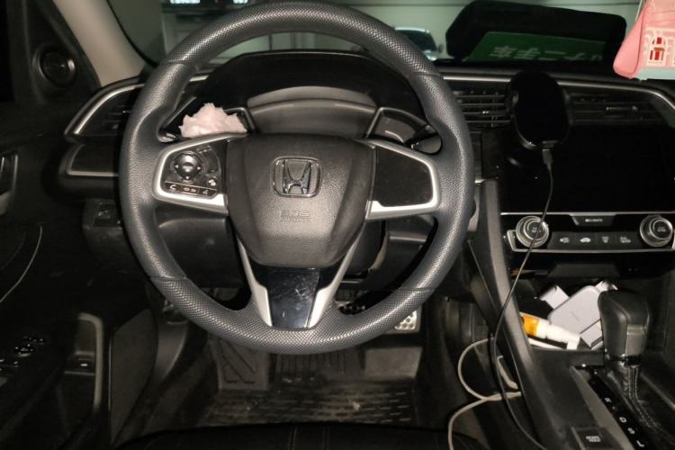 Used Honda Civic 2019 220TURBO CVT Dynamic Edition China VI Emission Standard Steering Wheel
