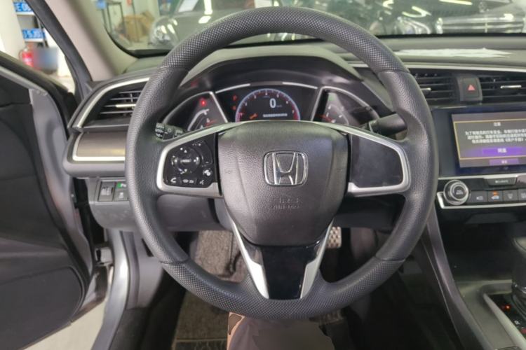 Used Honda Civic 2019 220TURBO CVT Dynamic Edition China VI Emission Standard Steering Wheel