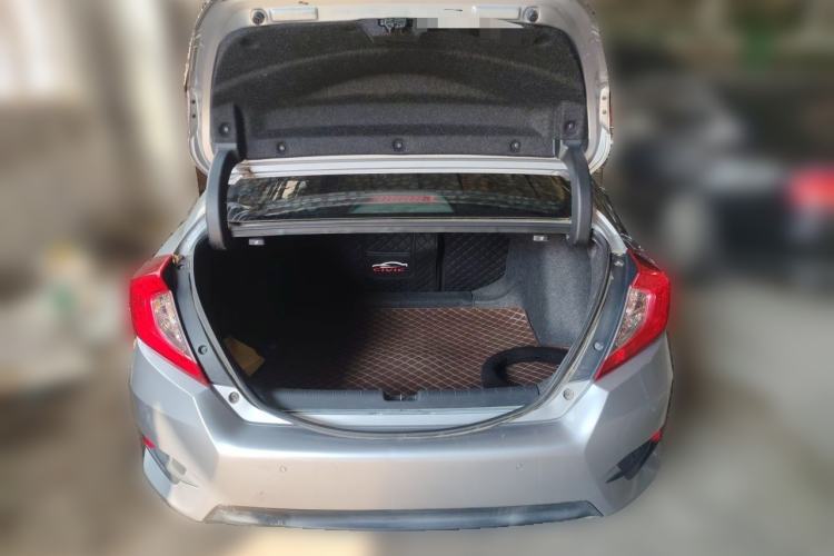 Used Honda Civic 2019 220TURBO CVT Dynamic Edition China VI Trunk