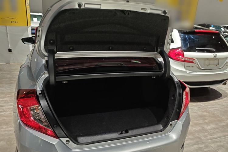 Used Honda Civic 2019 220TURBO CVT Dynamic Edition China VI Emission Standard Trunk