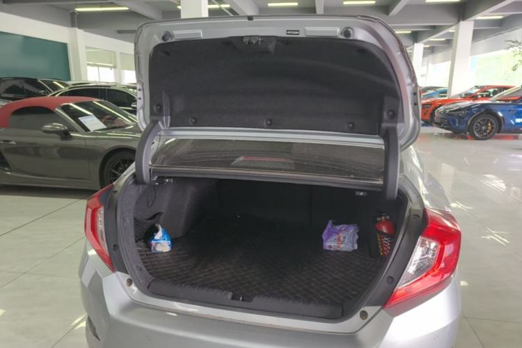Used Honda Civic 2019 220TURBO CVT Dynamic Edition China VI Emission Standard Trunk