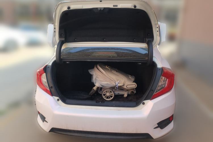 Used Honda Civic 2019 220TURBO CVT Dynamic Edition China VI Trunk
