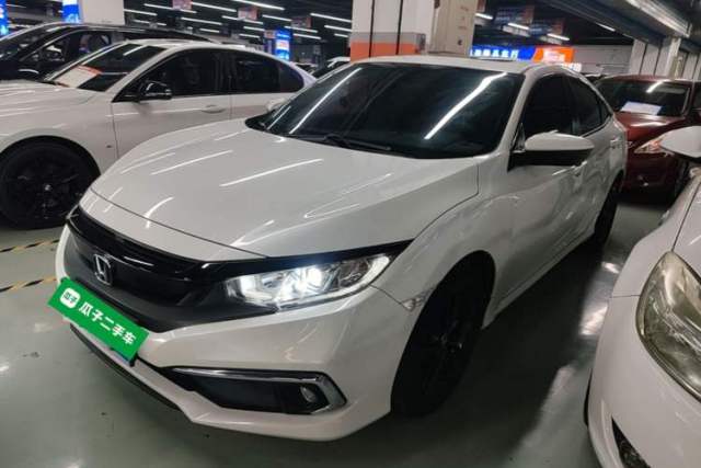 Ojetý Honda Civic 2019 220TURBO CVT Dynamic Edition China VI