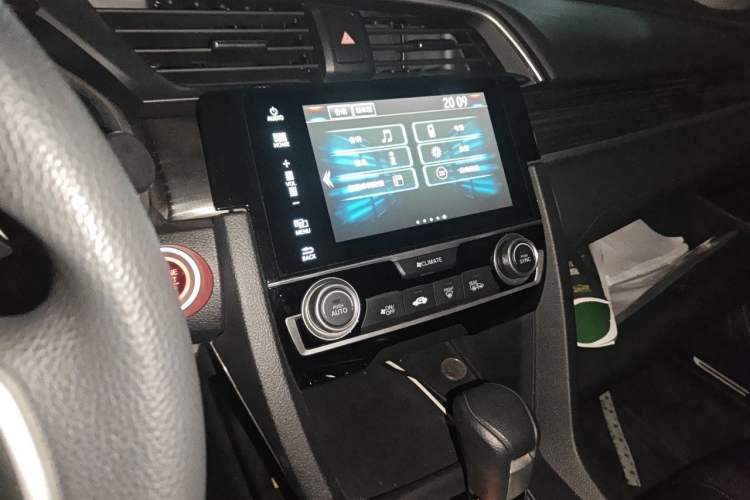 Used Honda Civic 2019 220TURBO CVT Dynamic Edition China VI Audio And AC Panel